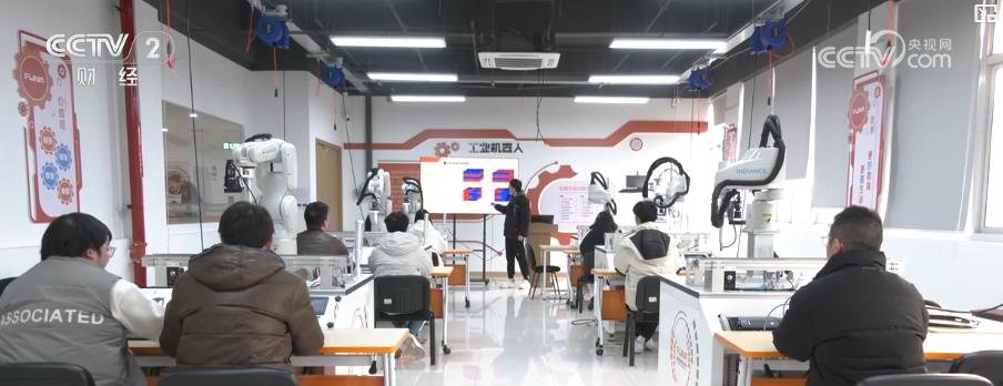 节前岗位对接忙：多地推出多样化活动 力促就业与用工双赢(图5)