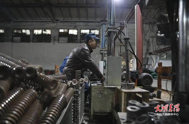 耒阳：智能升级、稳步扩产！永伸弹簧全力冲刺“开门红”(图1)