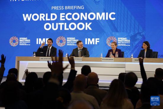 IMF下调全球经济增速预期警示贸易战风险(图1)