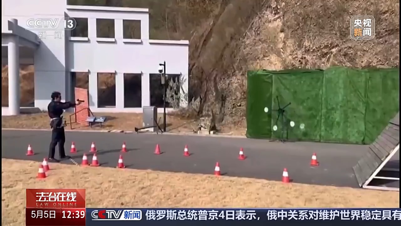 法治在线丨燃爆全场的特警总冠军来自中国！揭秘备战细节→(图8)
