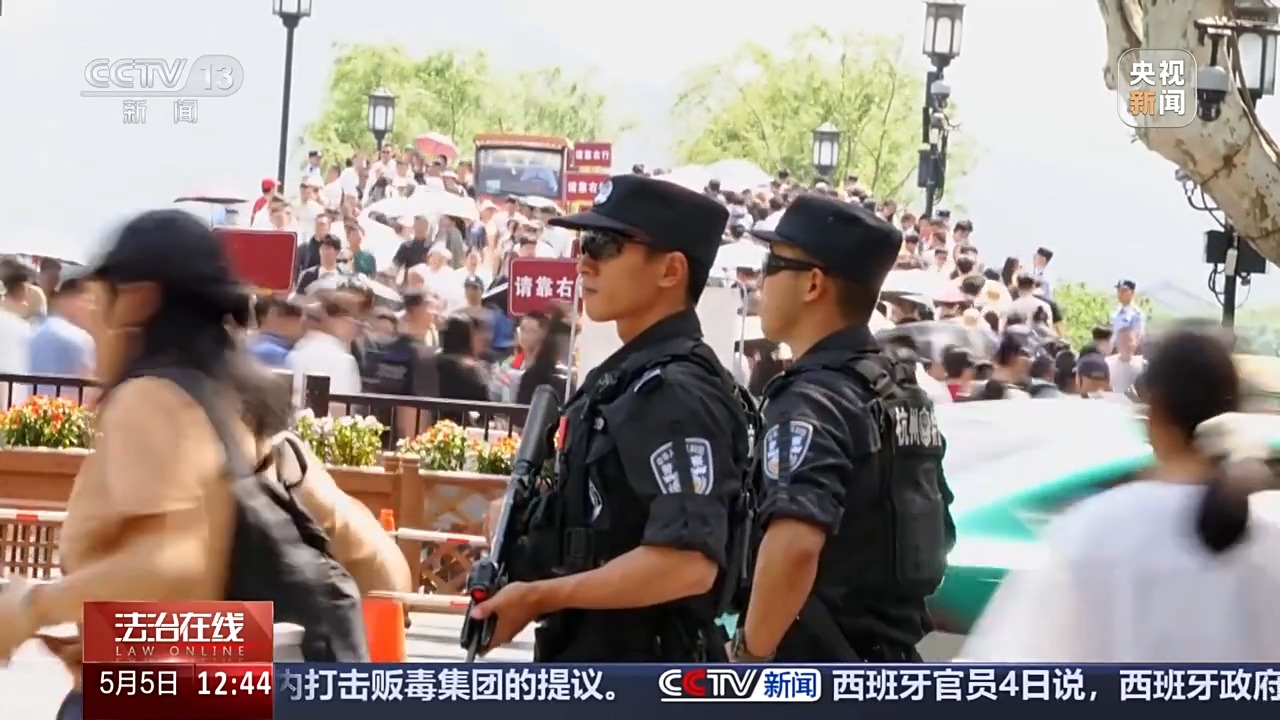 法治在线丨燃爆全场的特警总冠军来自中国！揭秘备战细节→(图14)