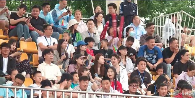 随着镇江0-2宿迁常州0-1扬州徐州2-1连云港苏超最新积分榜如下(图2)