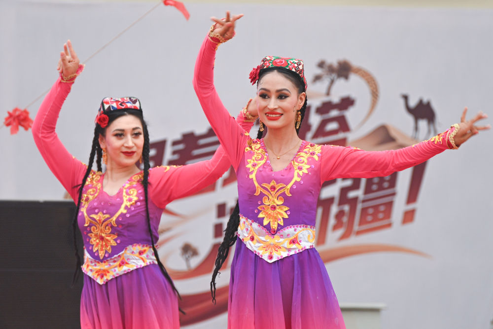 跟着环塔游新疆｜喀什篇：穿古城触云端天地大美(图5)