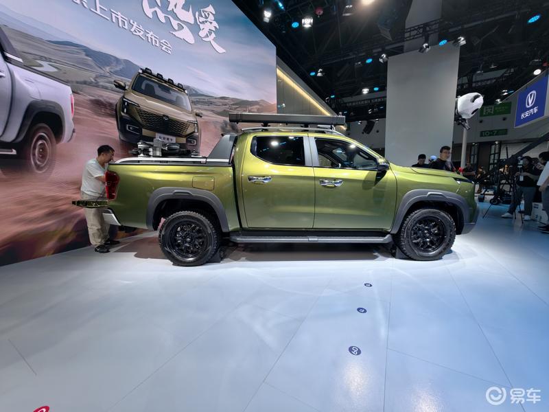 2025成都车展：长安猎手K50新车型售1279万元起(图3)