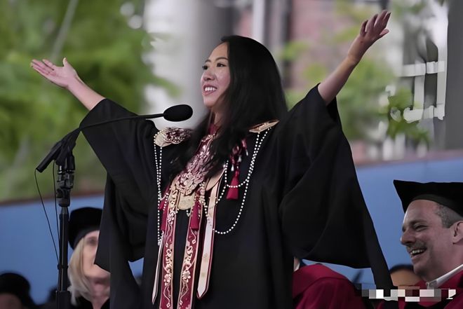 哈佛演讲的蒋小姐被人当了祭品竟然还沾沾自喜(图6)