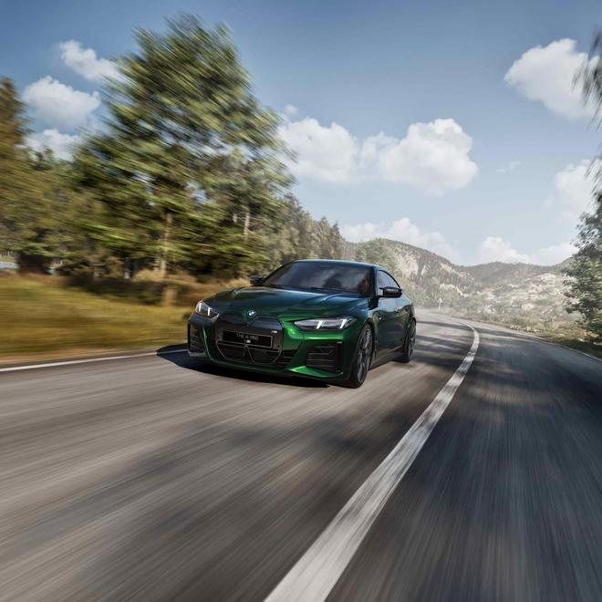 全新BMWM2CS双门轿跑车领衔4款BMWM家族车型成都车展上市(图3)