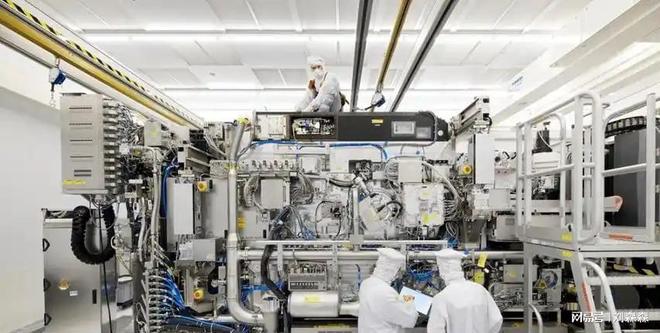 特朗普凭空“造牌”却遭出人意料反制中方兵分两路直中命门(图12)