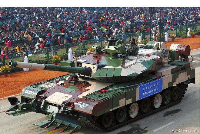 导弹打自己、给武器开光迷之自信的印度军工能有多“抽象”？(图10)