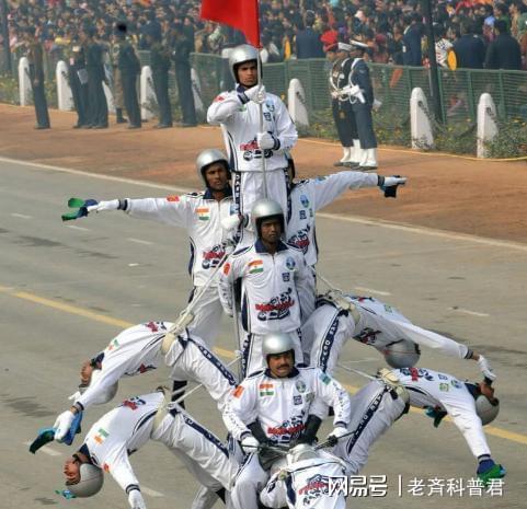 导弹打自己、给武器开光迷之自信的印度军工能有多“抽象”？(图18)