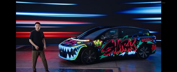 2498万元！理想纯电i6发布李想揭晓“鲨鱼”涂鸦版(图1)