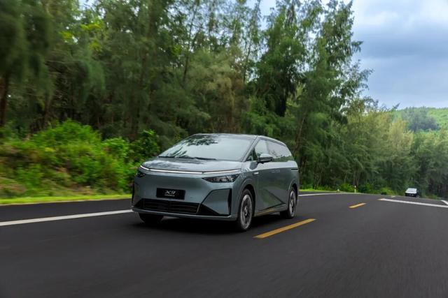 试驾小鹏X9增程版！千里续航只是开胃大型MPV也能“一周一充”(图9)