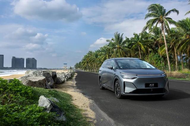 试驾小鹏X9增程版！千里续航只是开胃大型MPV也能“一周一充”(图11)