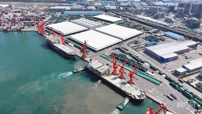 行进的海岸线D+AI赋能全球航线枢纽“蓝色动能”连刷世界纪录(图1)