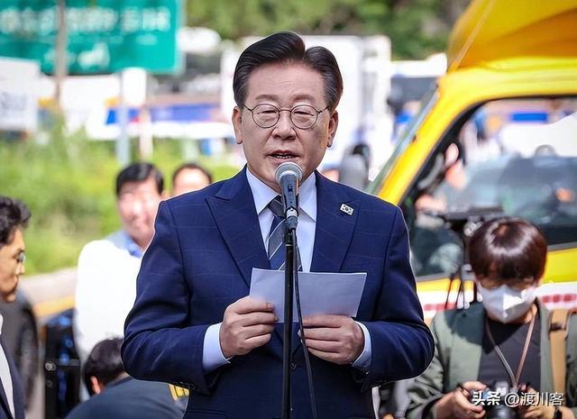 美国放弃全球霸权退回北美日本备战狂想“台独”彻底没靠山了(图4)