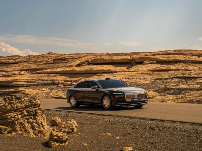 岚图追光L对BBA实施降维打击豪华混动市场迎来破晓时刻(图3)