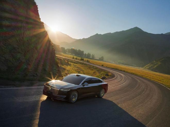 岚图追光L对BBA实施降维打击豪华混动市场迎来破晓时刻(图7)