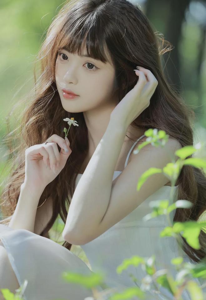 美女黄色插插视频(图1)