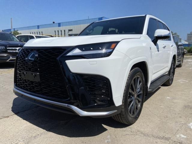 2025款雷克萨斯LX600运动版现车颜色可选体现硬派的越野风格(图1)