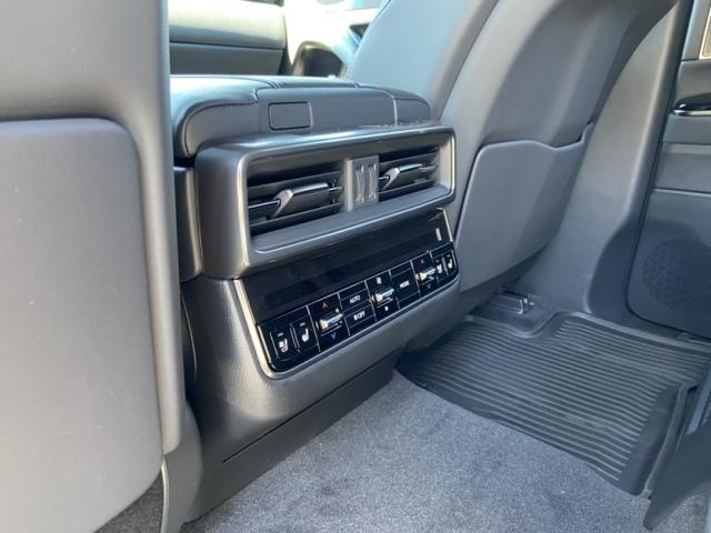 2025款雷克萨斯LX600运动版现车颜色可选体现硬派的越野风格(图6)